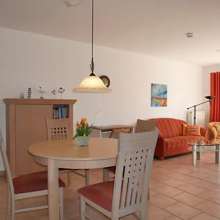Fynnwald Nur Wenige Meter Zur Ostsee & Balkon, Wlan Apartmán