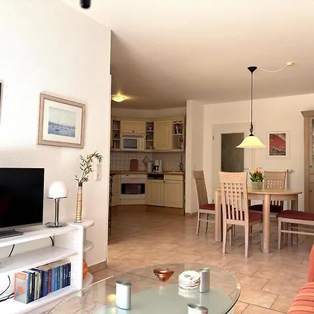 Fynnwald Nur Wenige Meter Zur Ostsee & Balkon, Wlan Apartment